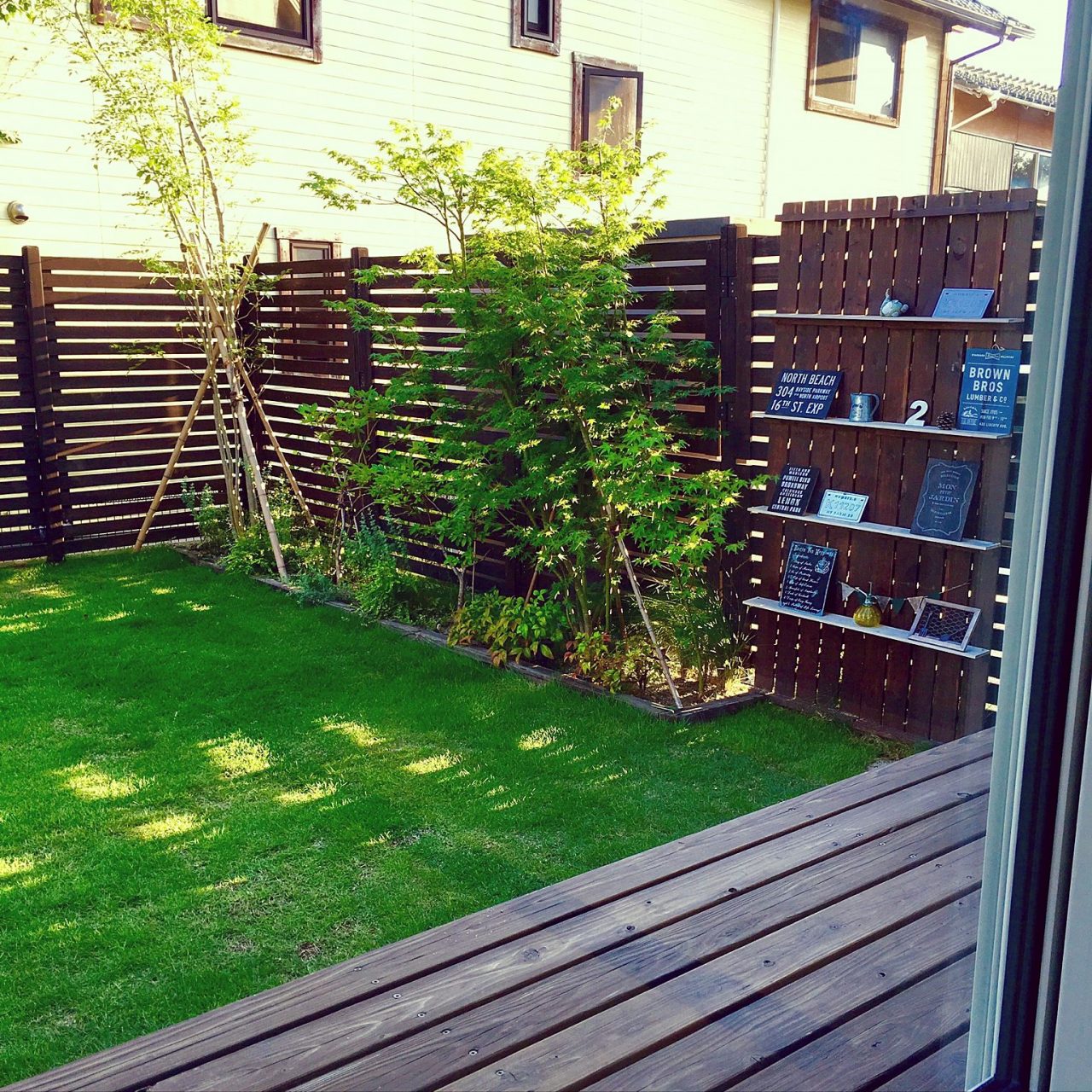 庭の目隠しフェンスをdiyする時の注意点や簡単な施工例 インテリアまとめサイト Luv Interior