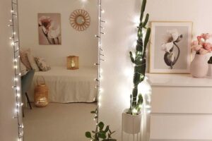 普通の鏡でもLEDで女優ミラーをDIY（ドレッサー）