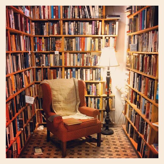 読書部屋の空間をおしゃれに インテリア画像選 賢い本収納スペースのアイデア インテリアまとめサイト Luv Interior