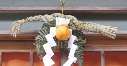 ミニマリスト必見|正月飾りは毎年使う?それとも燃やす?