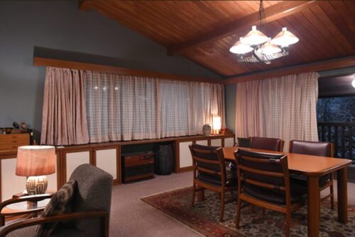 カルテットの別荘の部屋を再現したい人向けアイテムと近似家具 ラグ・カーテン